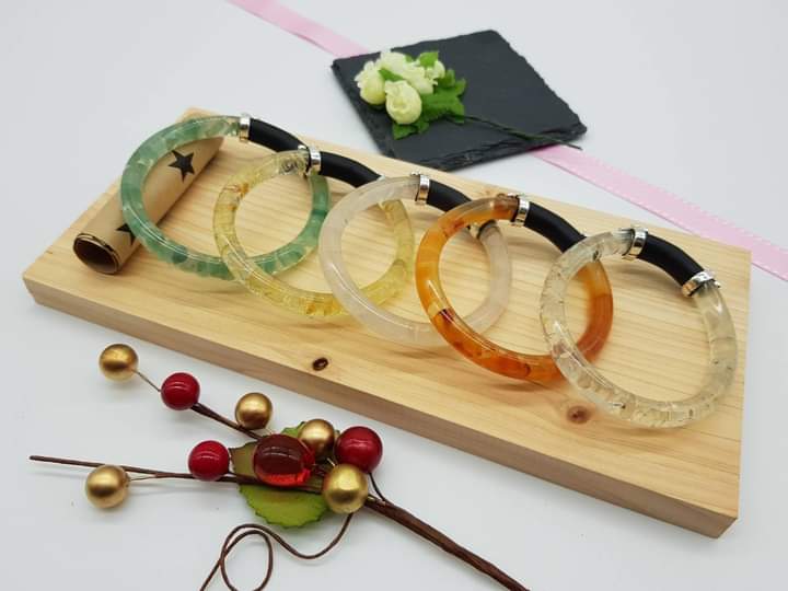 《金甘斯手環》