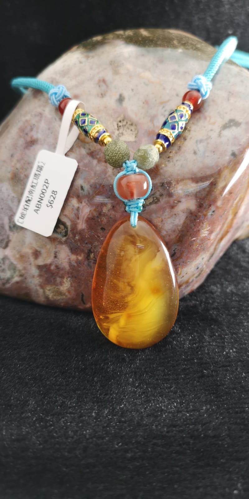 〖琥珀配水晶手作頸鏈〗