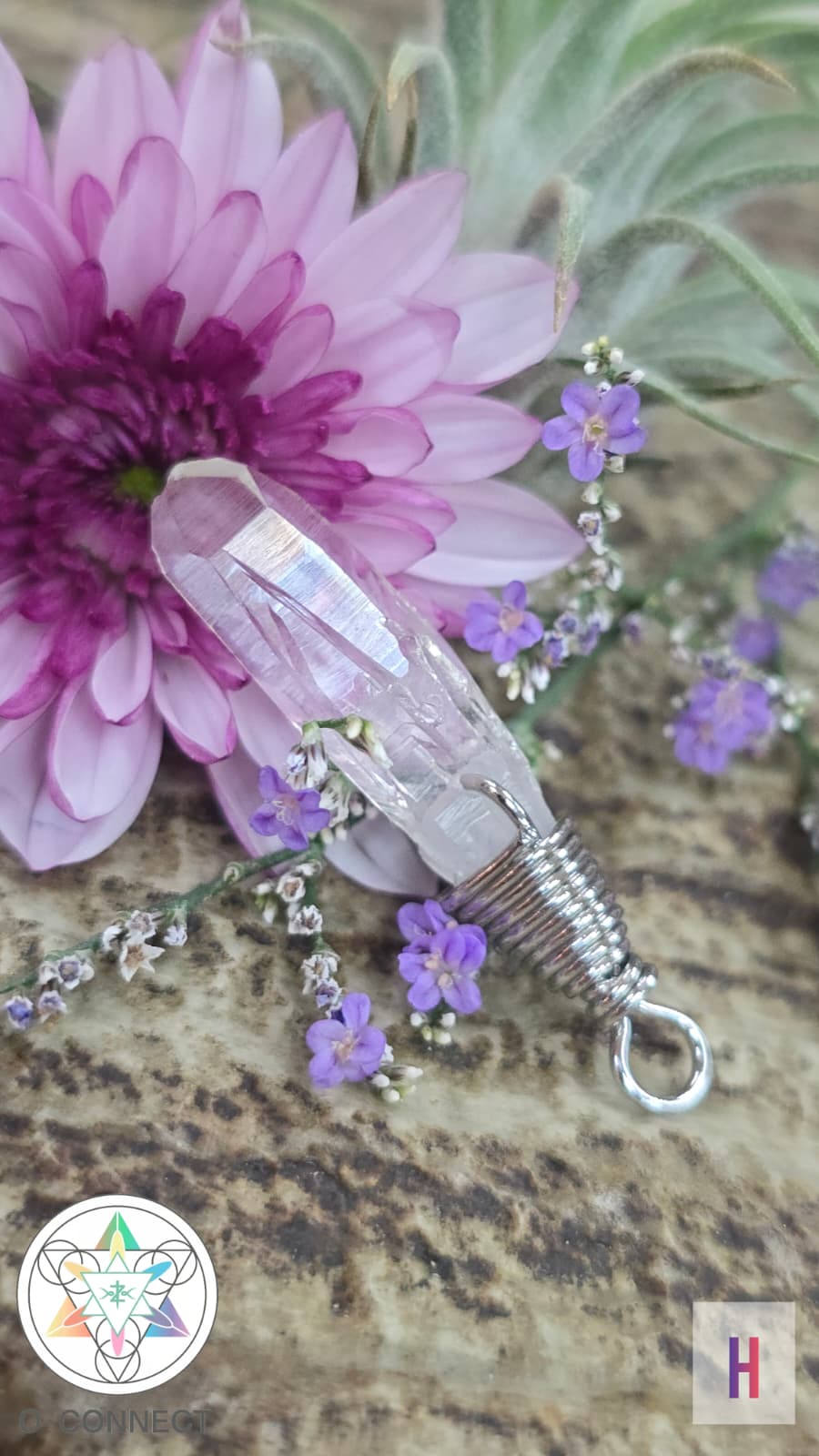 小巧精緻晶體獨特白晶吊墜