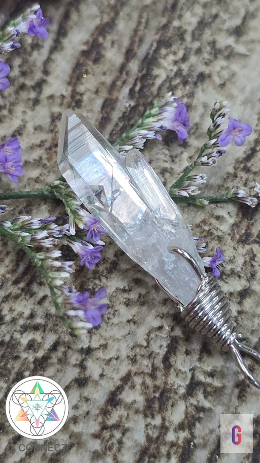 小巧精緻晶體獨特白晶吊墜