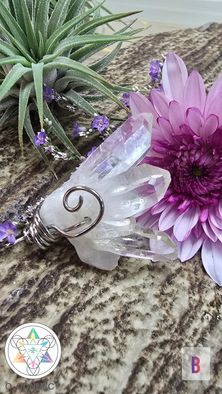 小巧精緻晶體獨特白晶吊墜