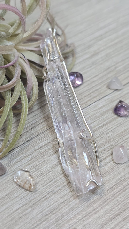 晶瑩通透紫鋰輝銀吊墜