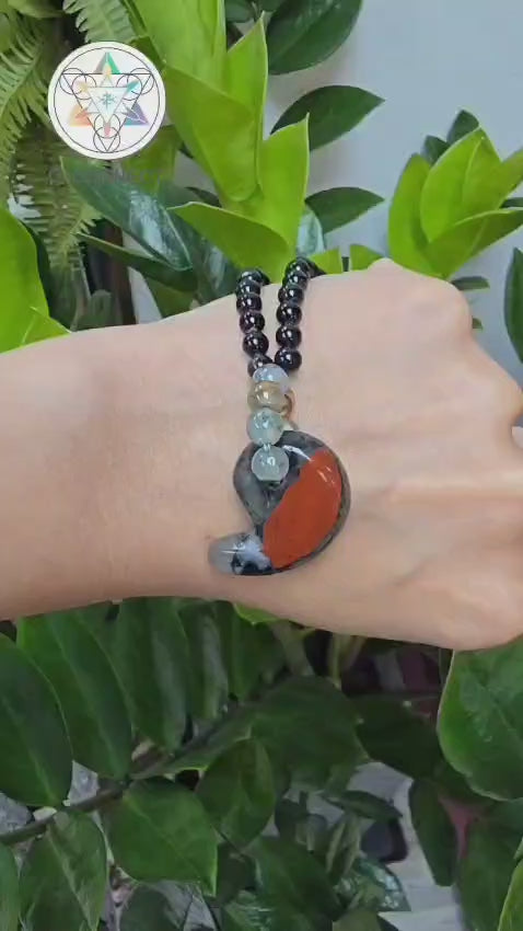 全新優質「龍血石招福勾玉配水草瑪瑙吊墜」